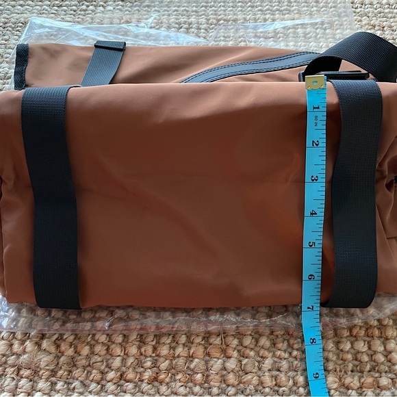 NEW Free People Move With It Messenger Bag - Picture 13 of 16